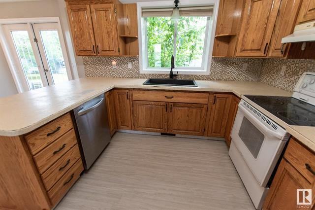 3809 Lakeshore Dr - Photo 3 of 20