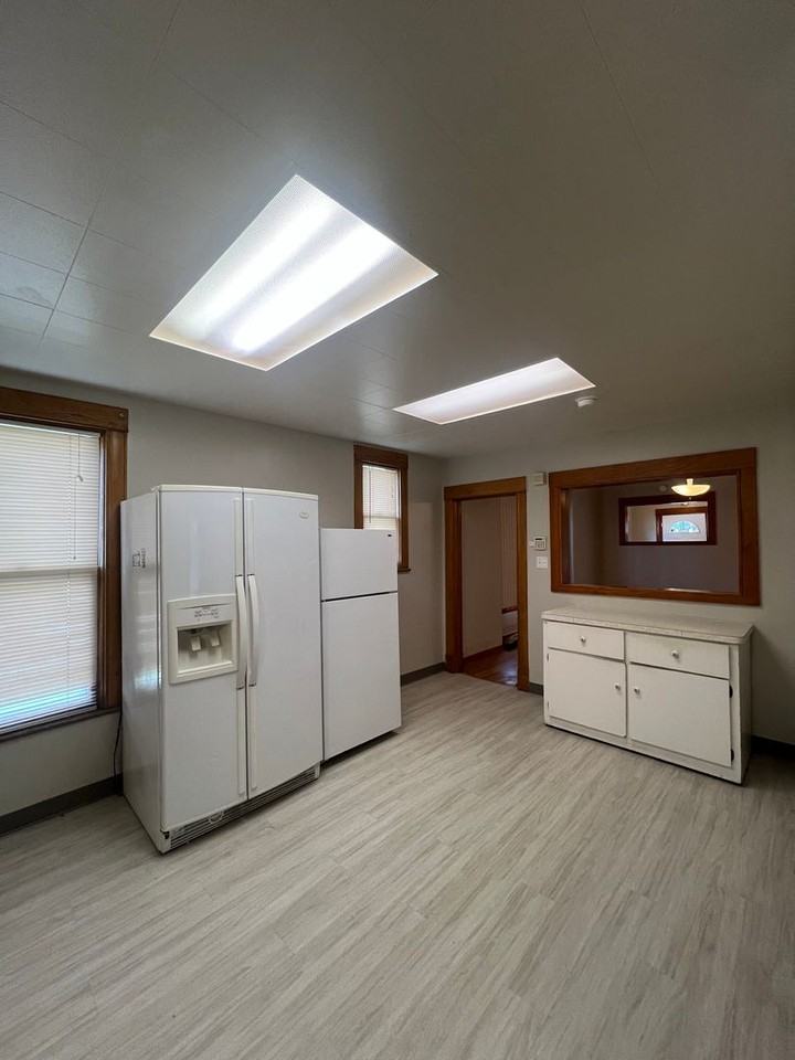 723 E Ermina Ave - Photo 6 of 18