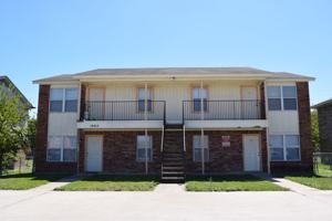 featured image of 1002 Circle M Dr