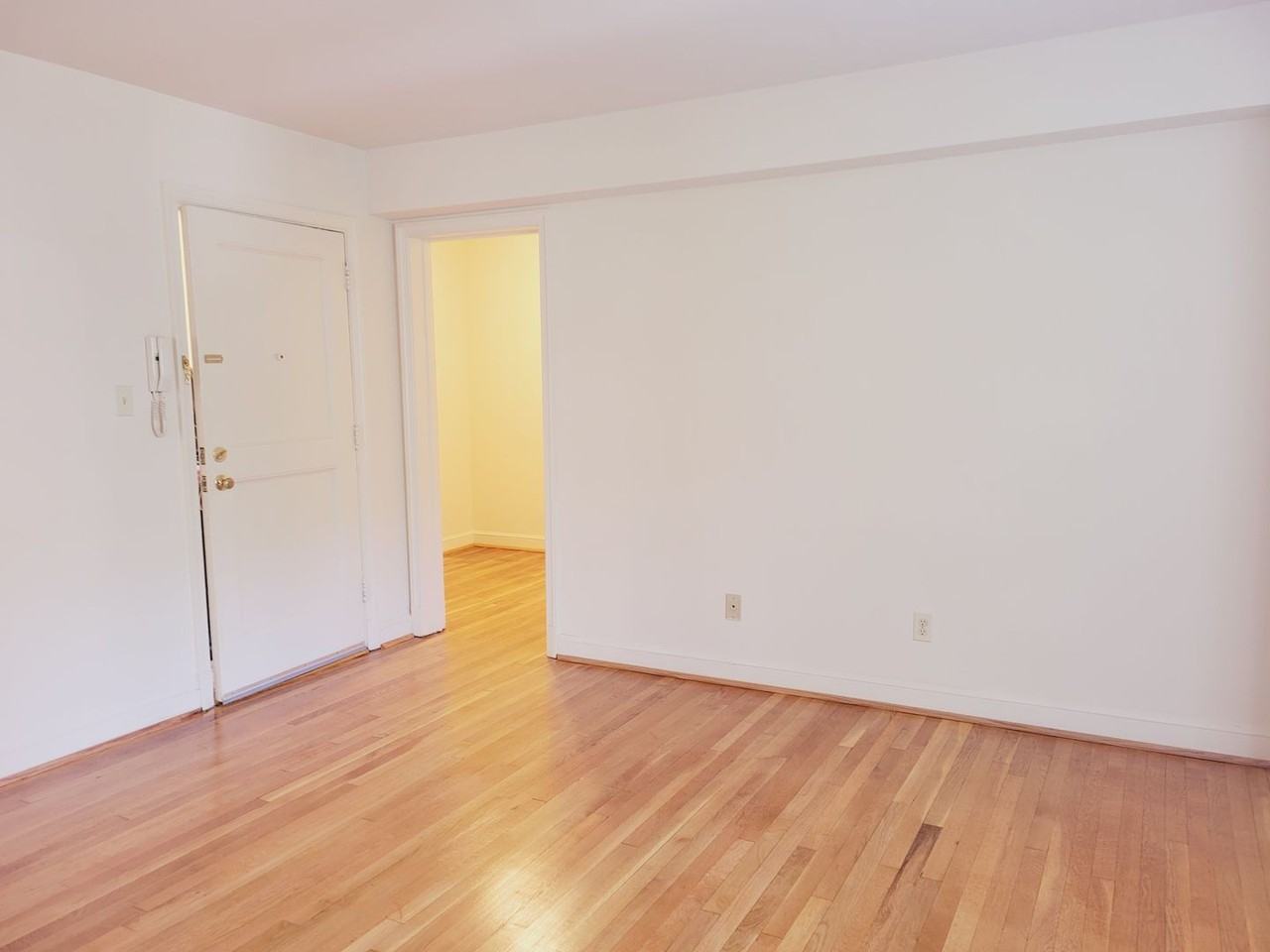 Wakefield Manor Apartments - Photo 2 of 13