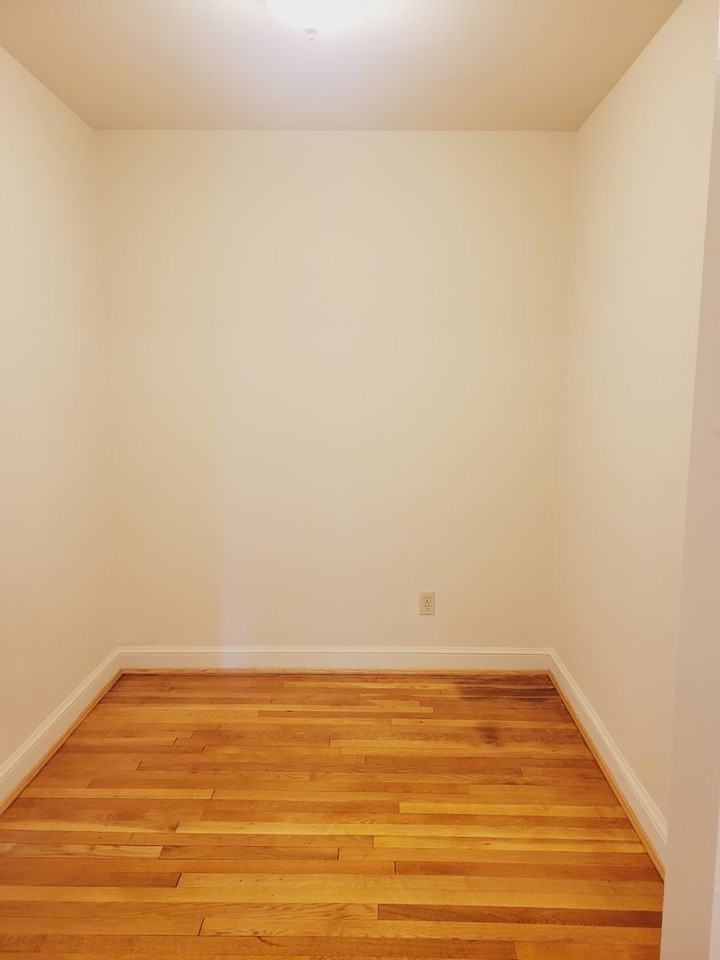 Wakefield Manor Apartments - Photo 3 of 13