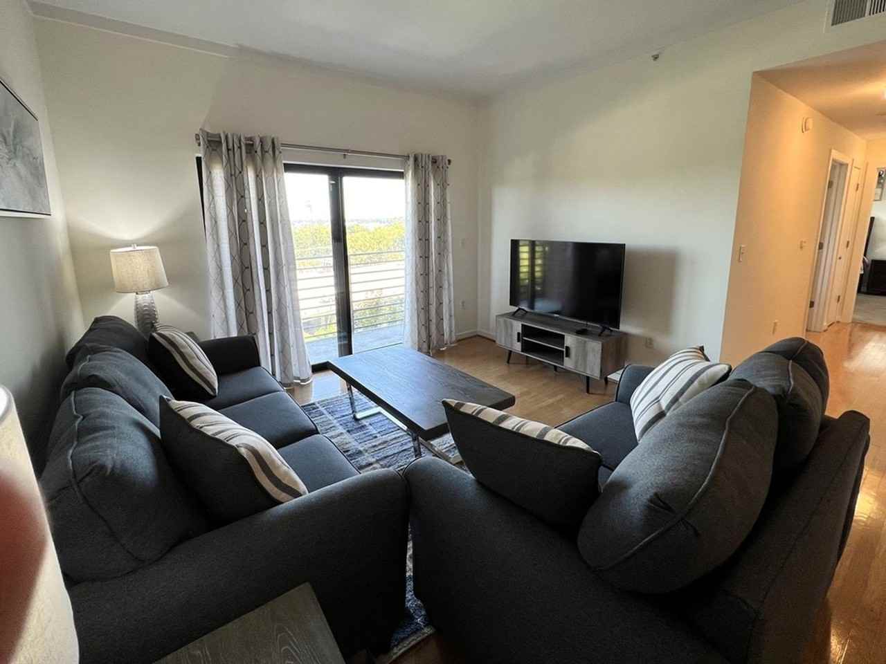 715 N Church St - Photo 5 of 19