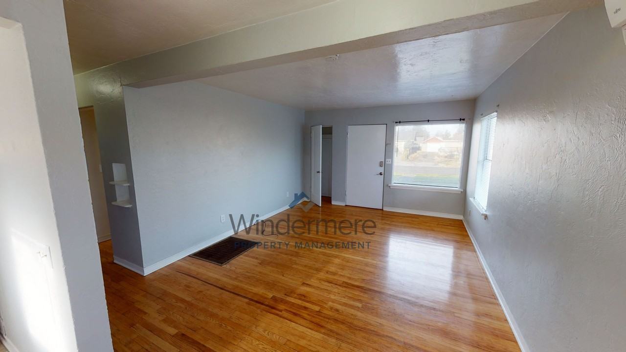 Chest 1025/1027 - Photo 2 of 13