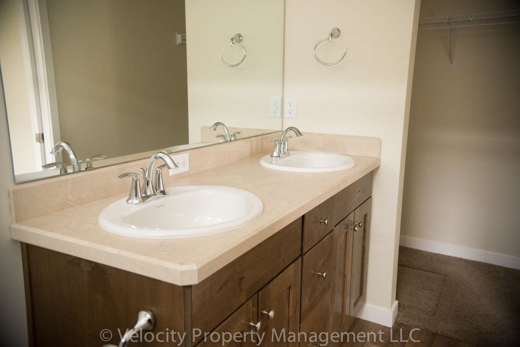 237 Timothy Dr - Photo 7 of 11