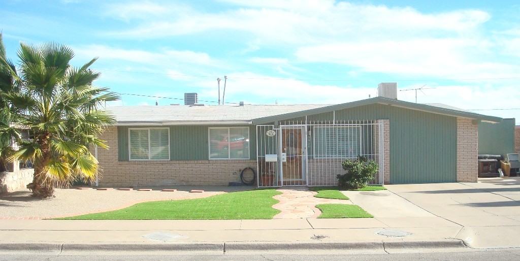 9920 Acer Ave - Photo 2 of 22