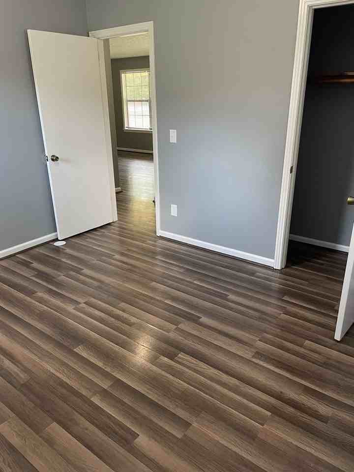 102 Debbie Dr - Photo 7 of 10