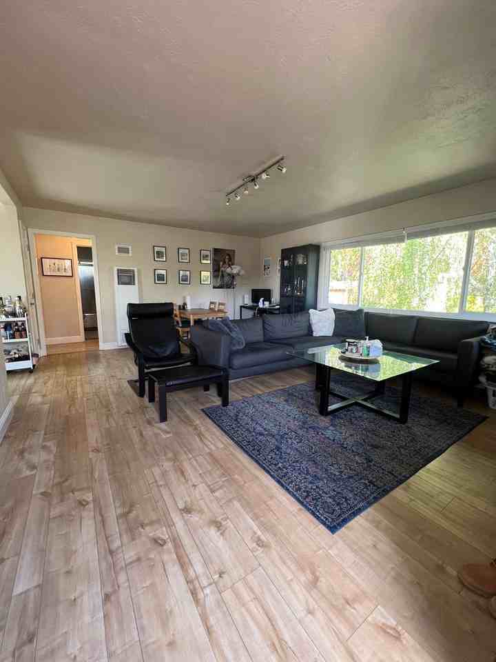 337/339 High Street - Photo 2 of 28