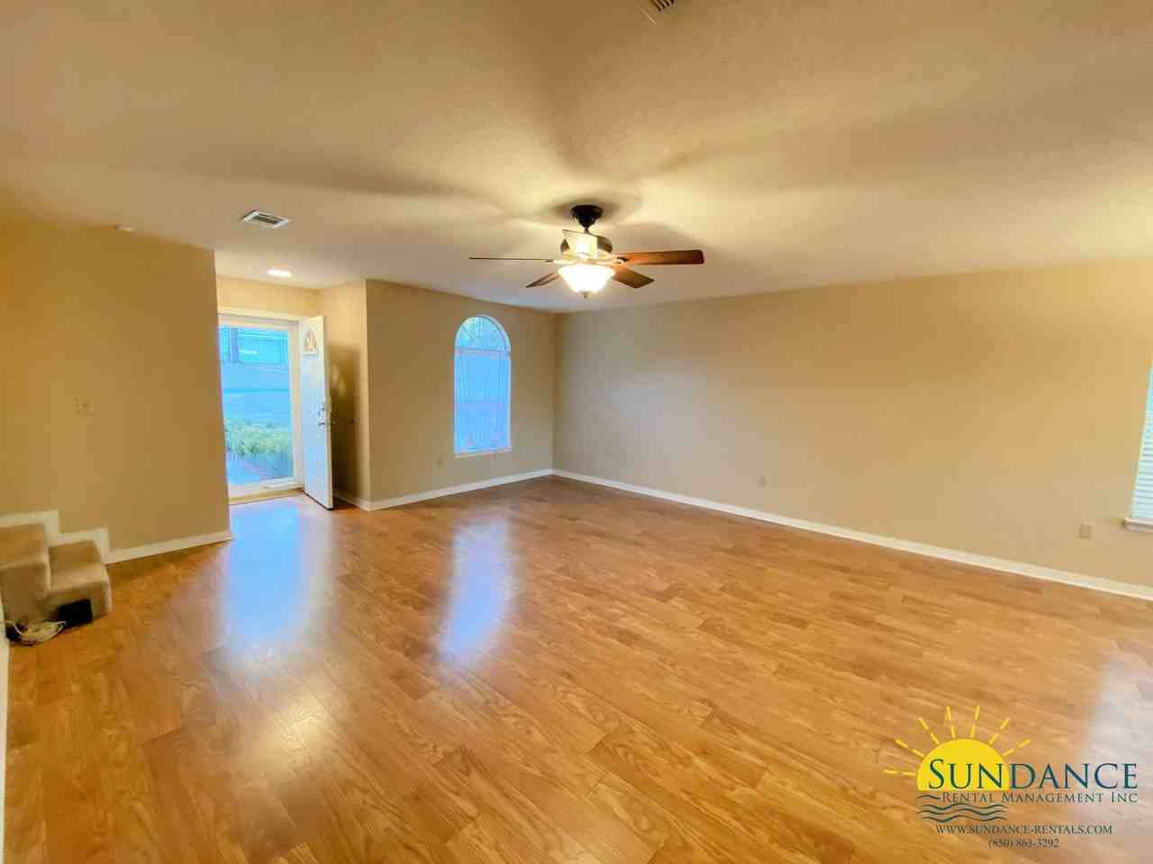 112 Wedgewood Ct - Photo 2 of 16
