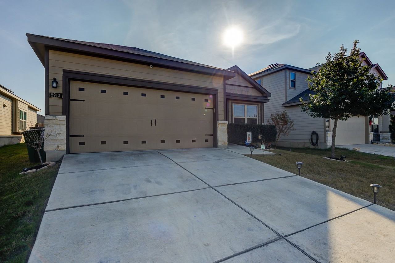 5910 Tranquil Dawn - Photo 2 of 27