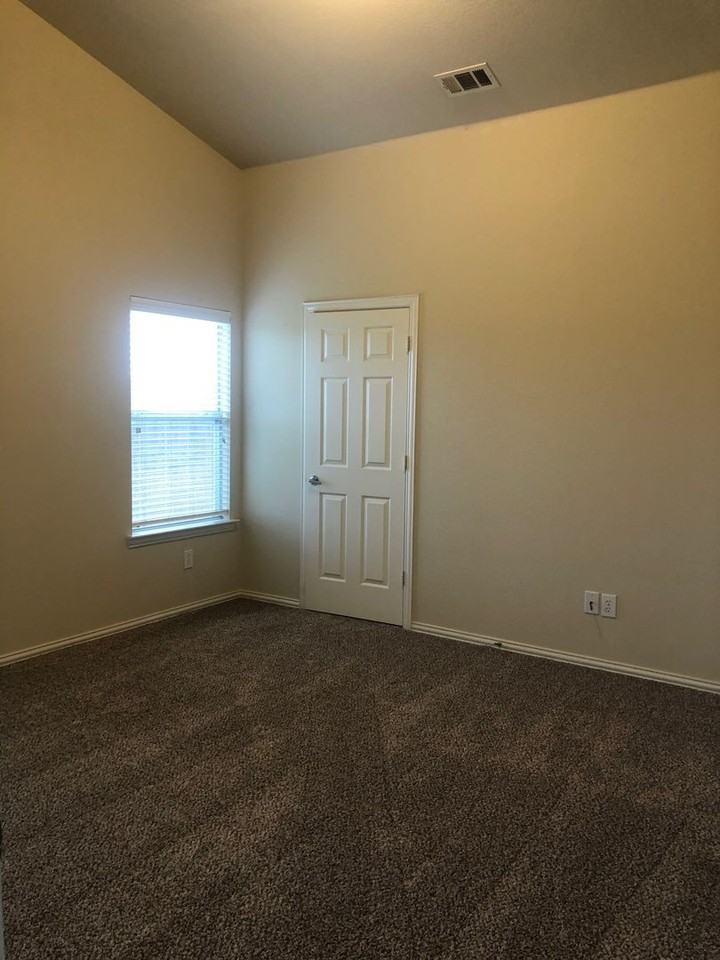 3109 Hollow Valley Dr - Photo 3 of 23