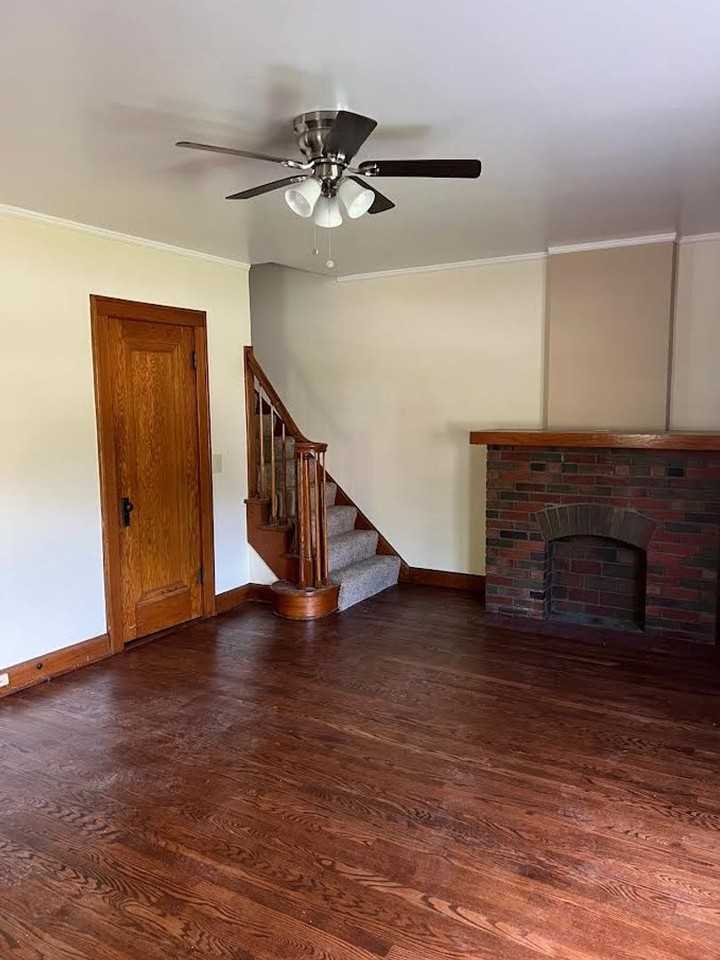 453 E Kline St - Photo 3 of 27