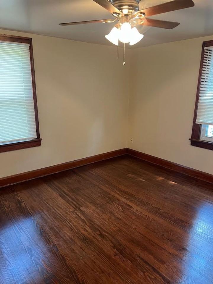 453 E Kline St - Photo 7 of 27