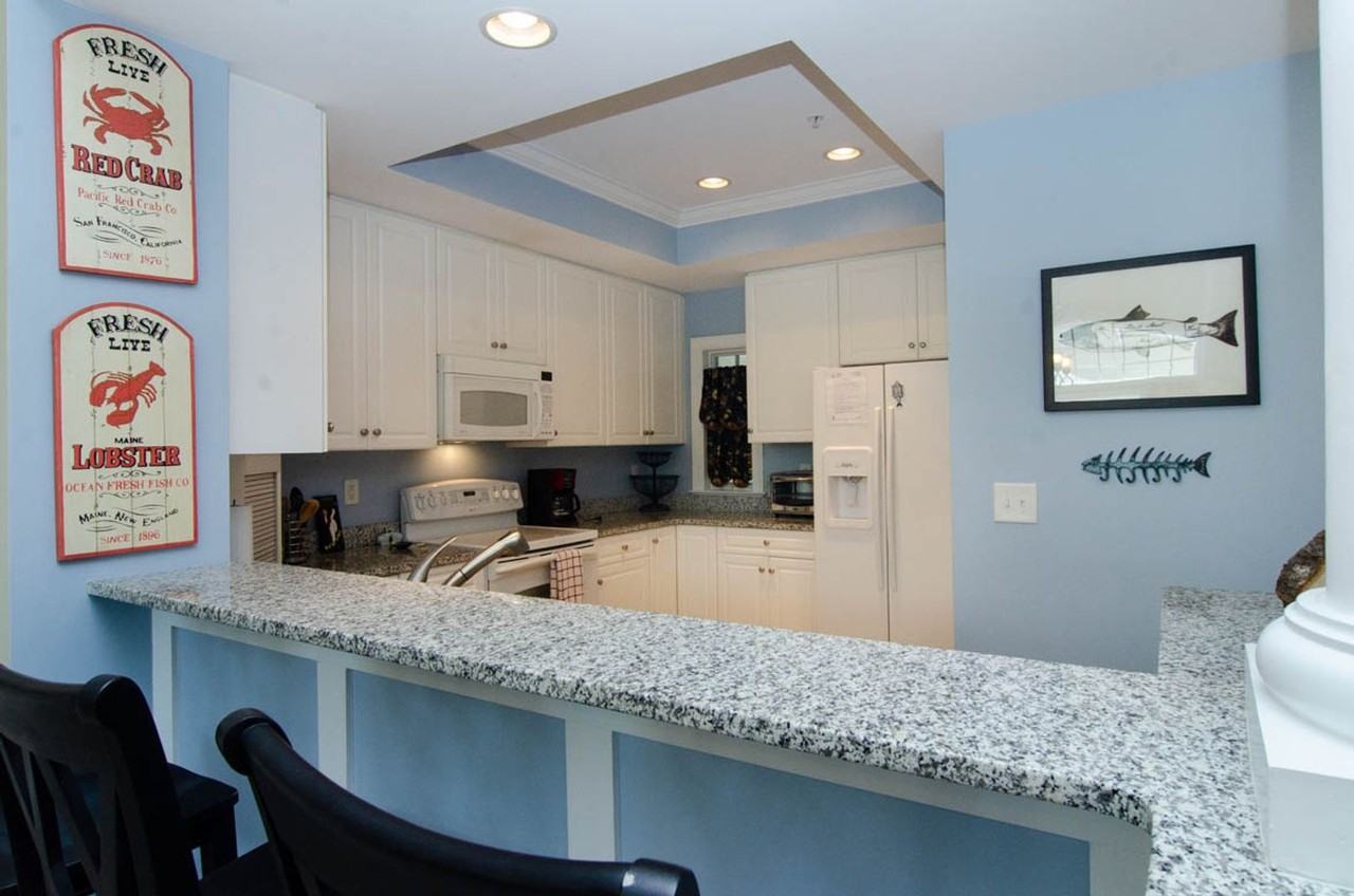 670 Saint Joseph St - Photo 7 of 32