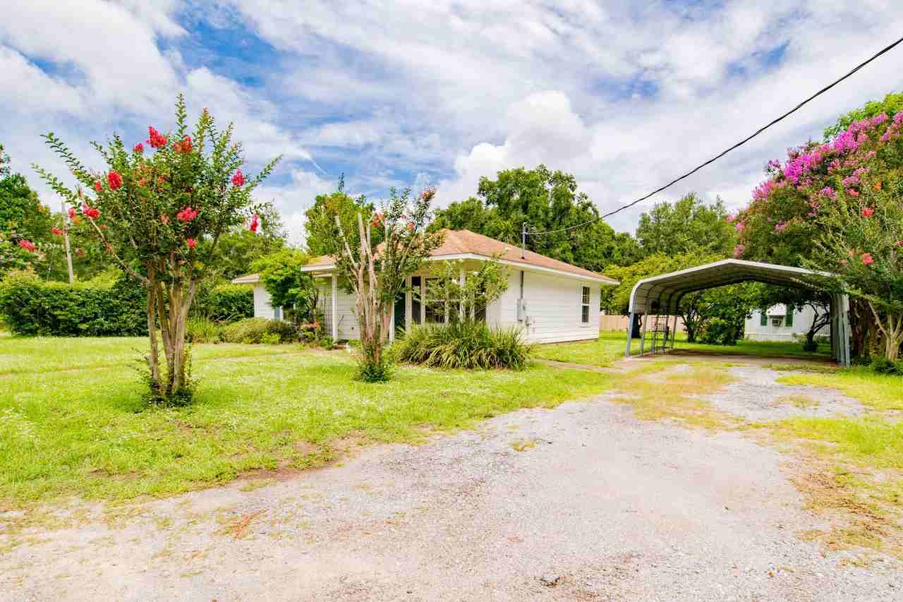 2600 Pandora Pl - Photo 2 of 14