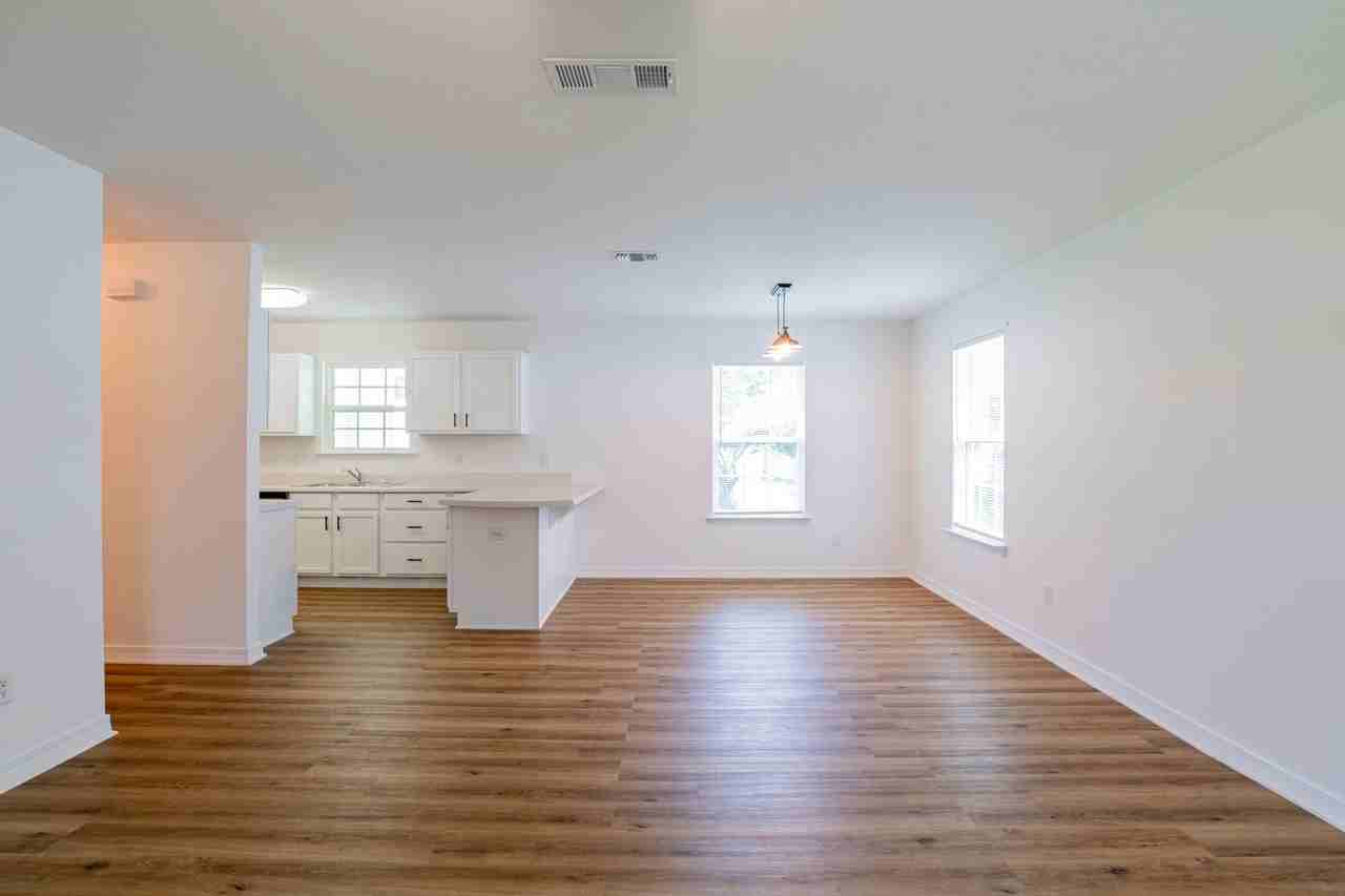 2600 Pandora Pl - Photo 3 of 14