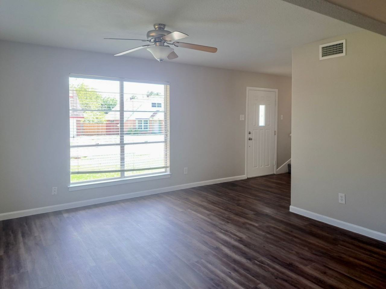 5106 Hughes Dr - Photo 4 of 38