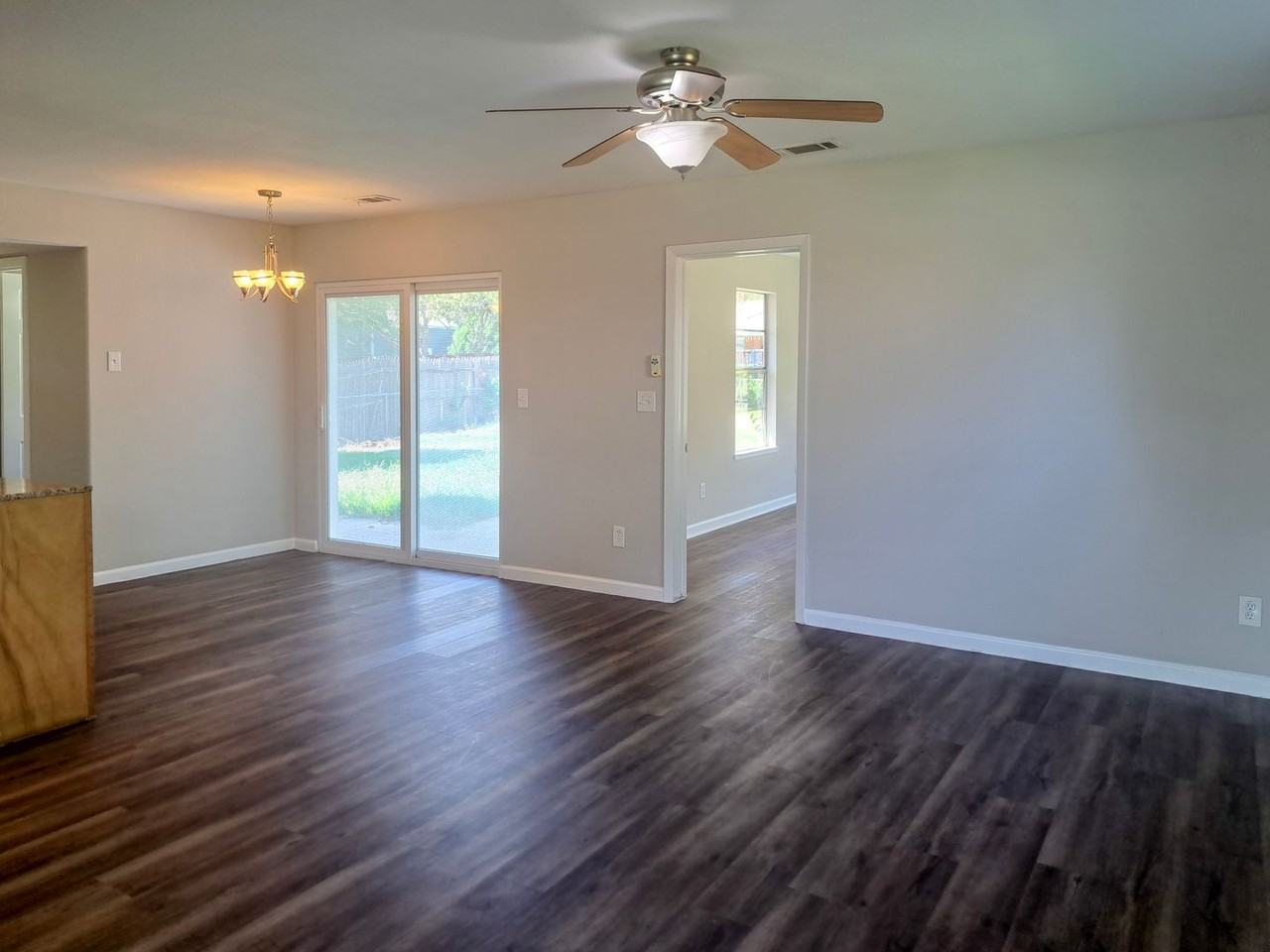 5106 Hughes Dr - Photo 7 of 38