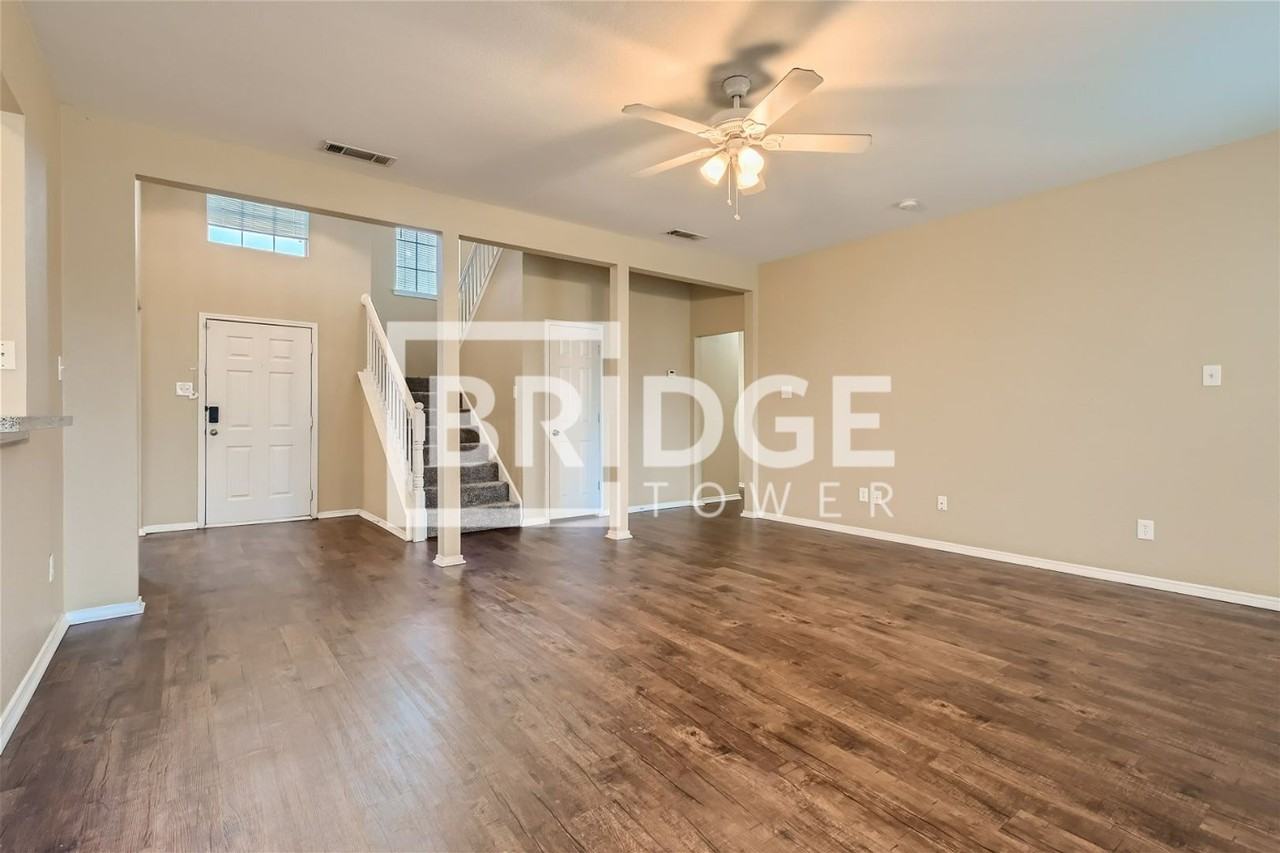3801 Remington Ct - Photo 4 of 19