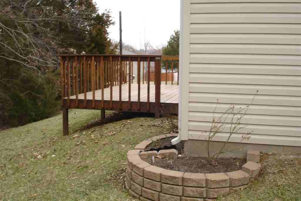 5205 Gasconade Dr - Photo 4 of 31