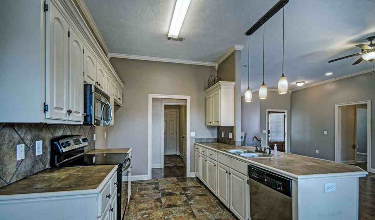 121 Millhouse Dr - Photo 6 of 19