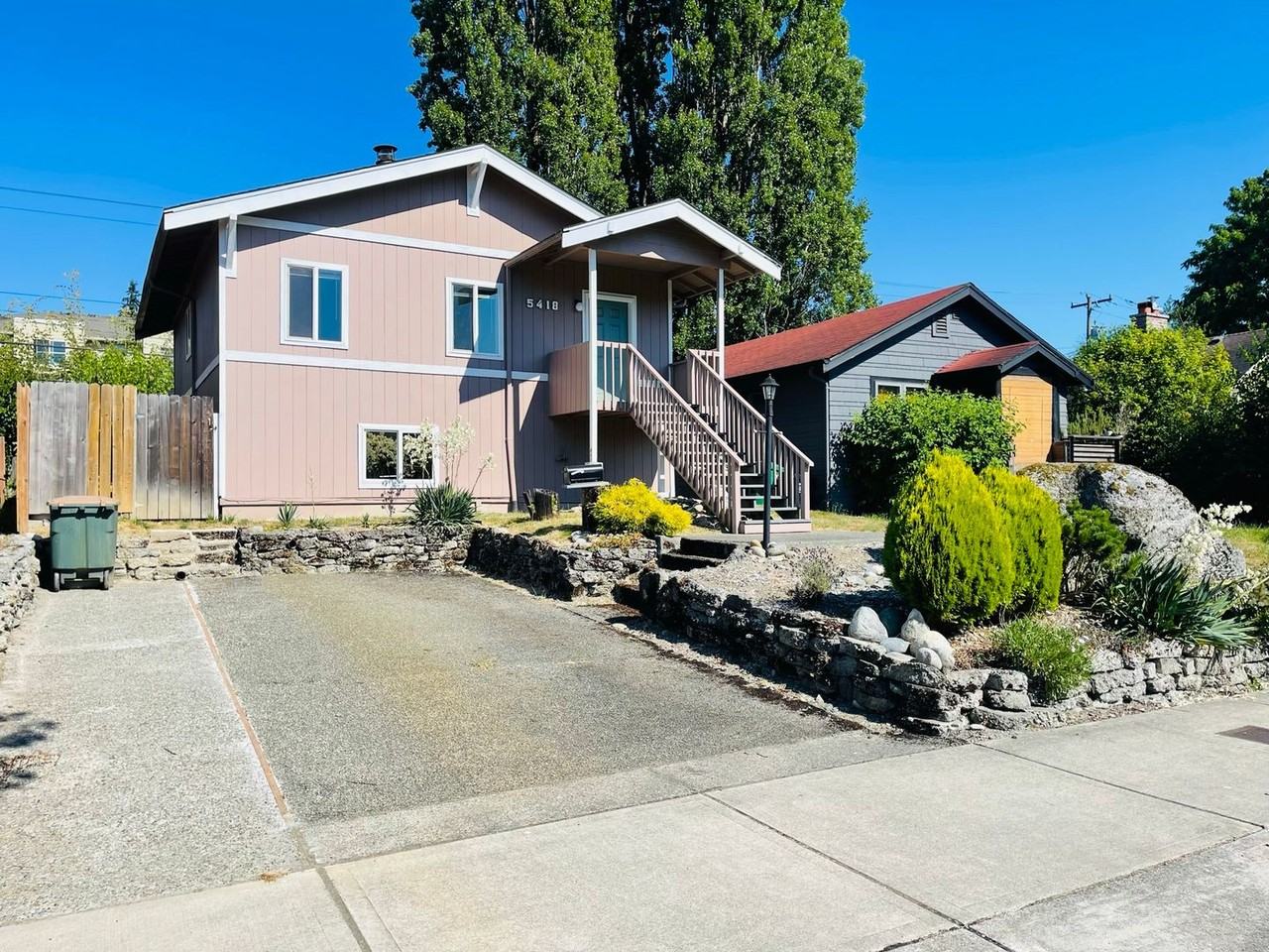 5418 25th Ave Sw - Photo 2 of 23