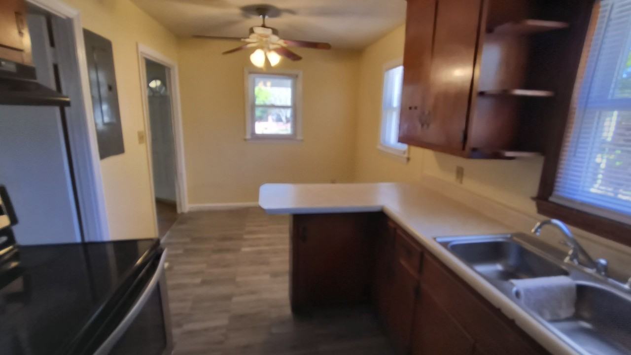 5111 Palmetto Ln - Photo 5 of 50