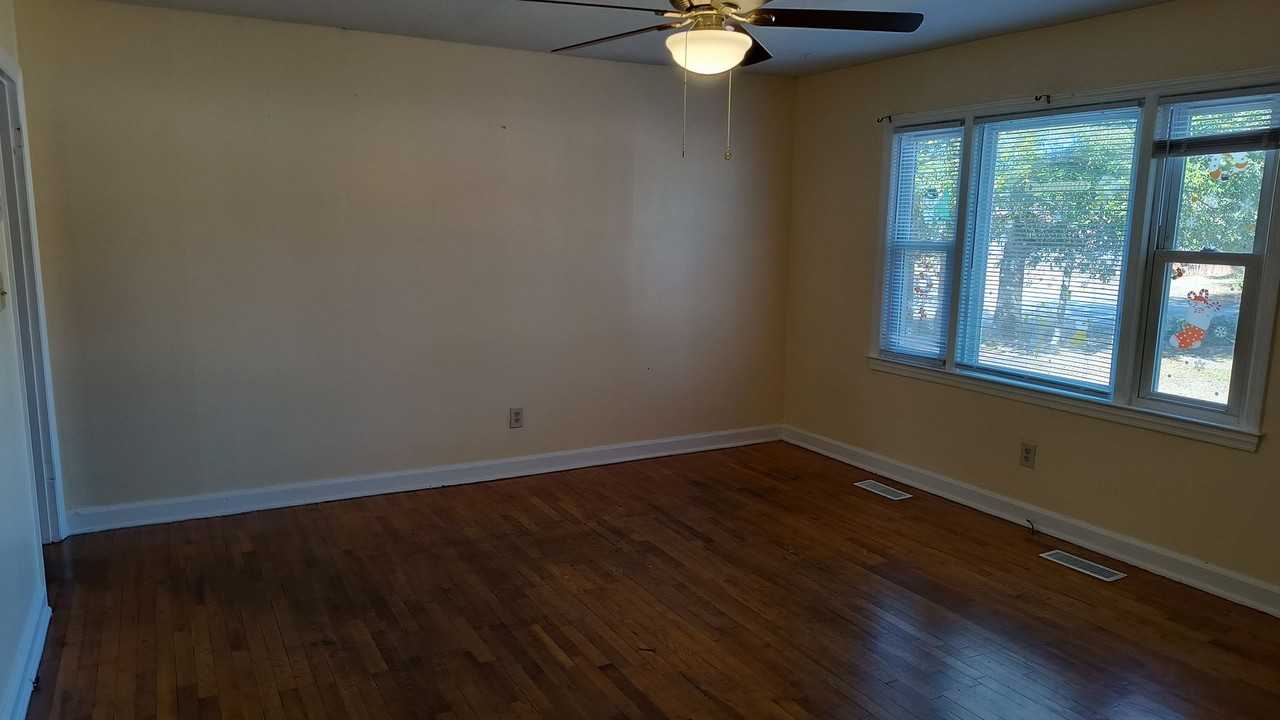 5111 Palmetto Ln - Photo 6 of 50