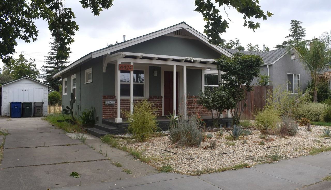 4424 12th Ave - Photo 2 of 20