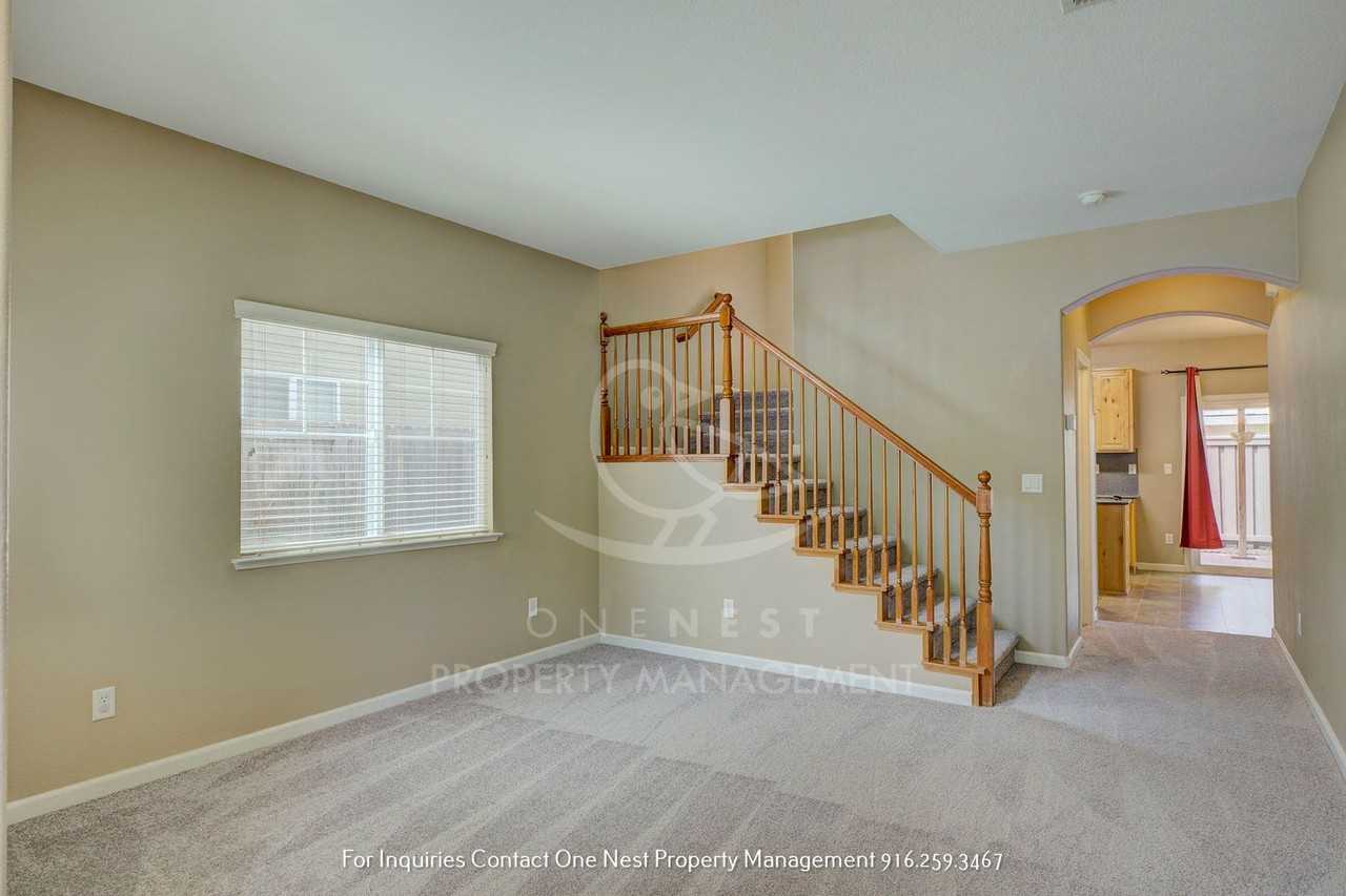 1385 Black Bear St - Photo 3 of 26