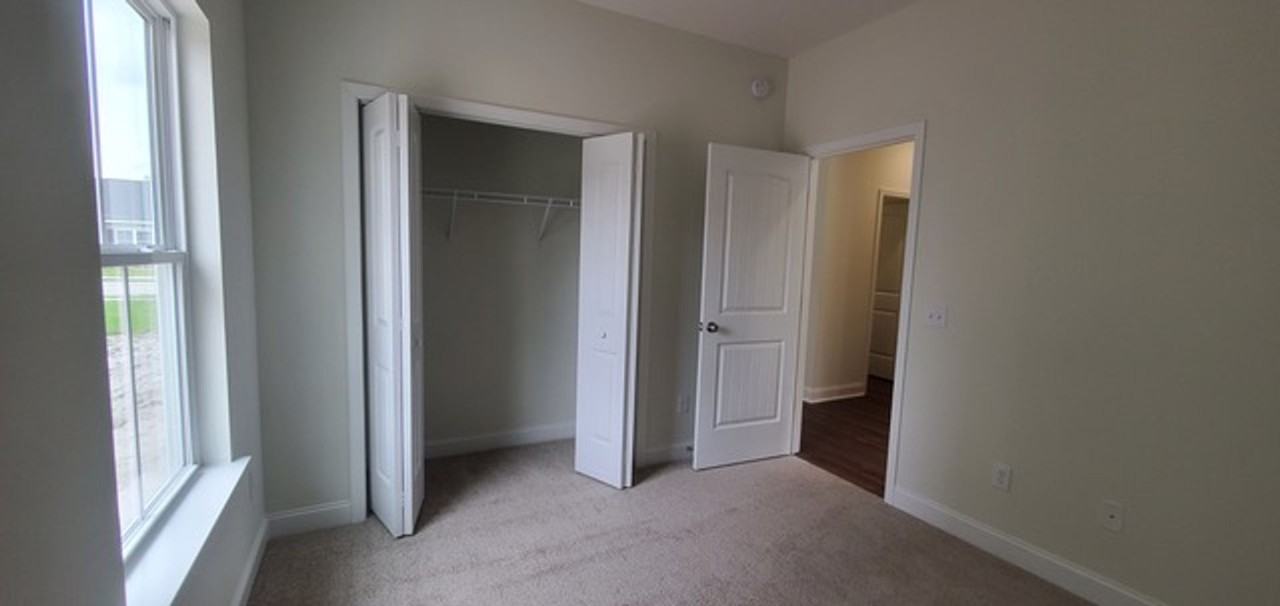 492 Rutledge Dr - Photo 7 of 12