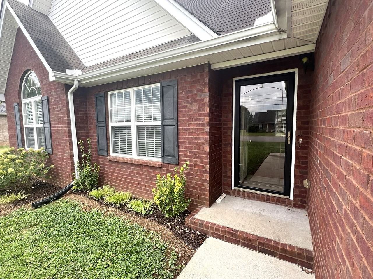 2928 Cliffside Dr - Photo 2 of 17