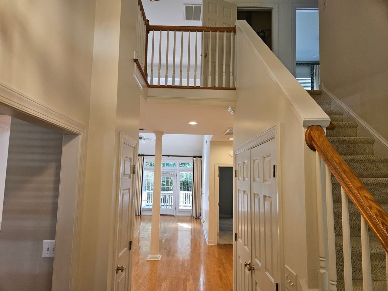 3214 Philmont Dr - Photo 4 of 29