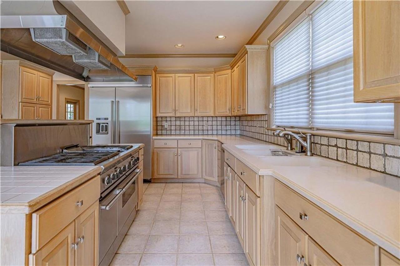 3475 Manor Rd - Photo 6 of 18