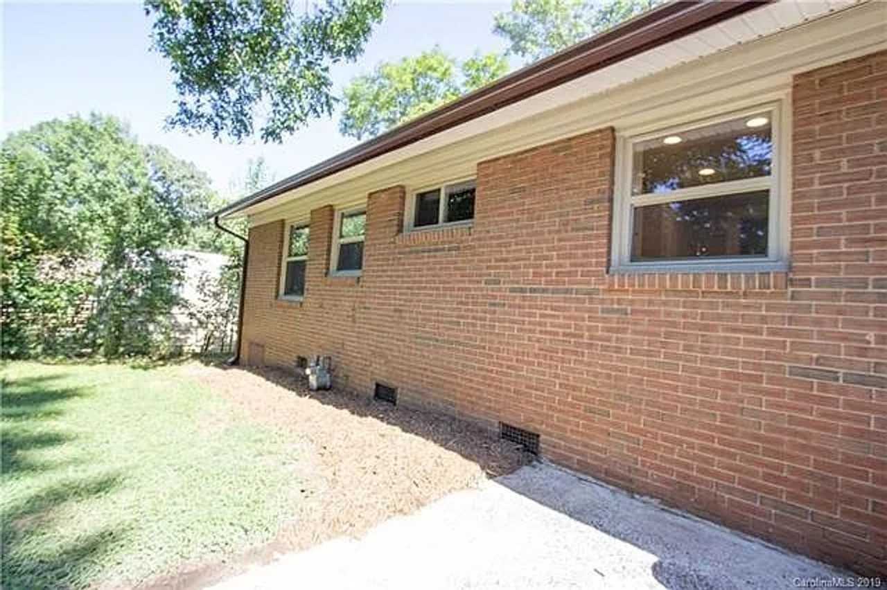 3819 Langley Rd - Photo 2 of 24