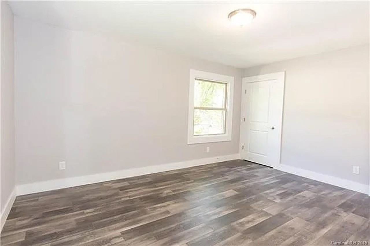 3819 Langley Rd - Photo 3 of 24