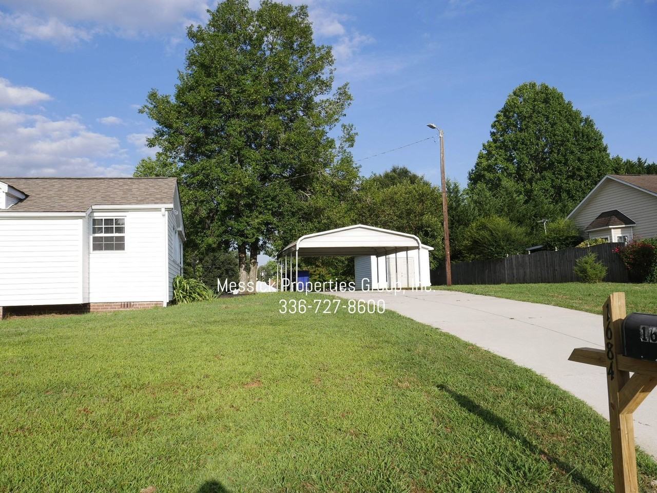1684 Ardmore Rd - Photo 3 of 18