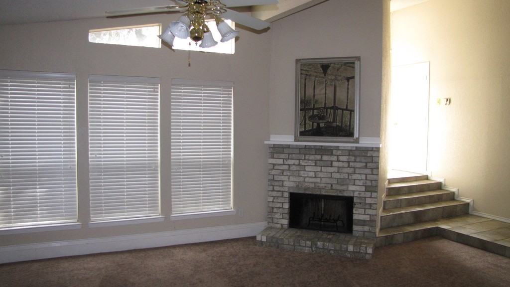 7651 Blue Carriage Ct - Photo 3 of 5