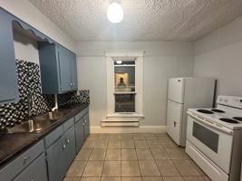 featured image of 422 St George St #2