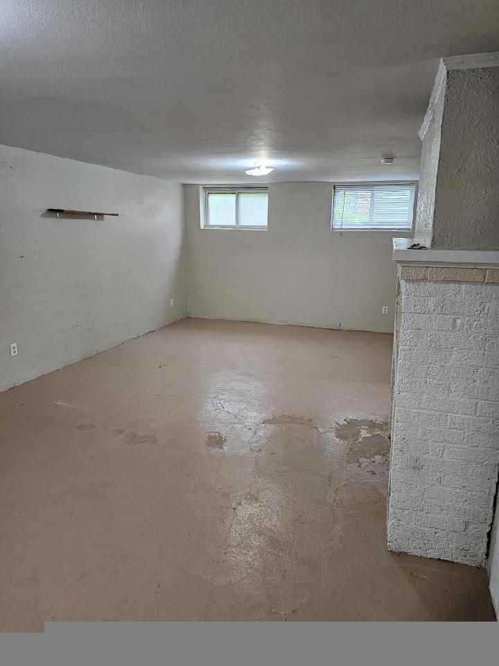 1045 1/2 N 31st St - Photo 3 of 6