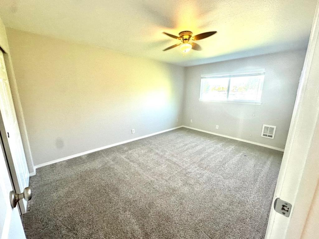 22981 Marine View Dr S - Photo 3 of 11