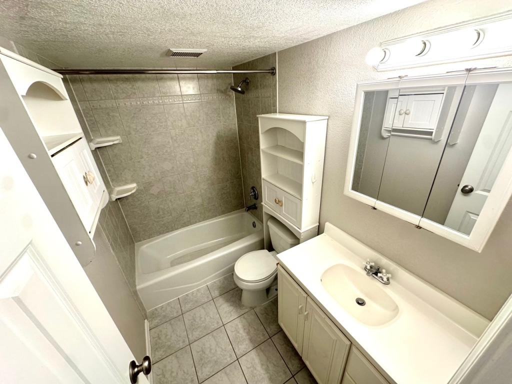 22981 Marine View Dr S - Photo 4 of 11