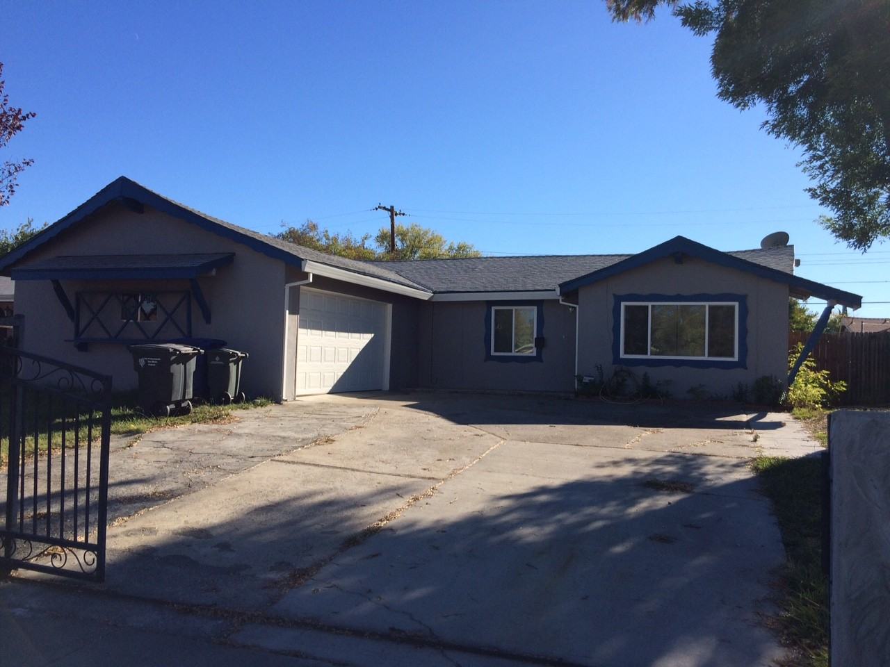 2146 Ferran Ave - Photo 2 of 24