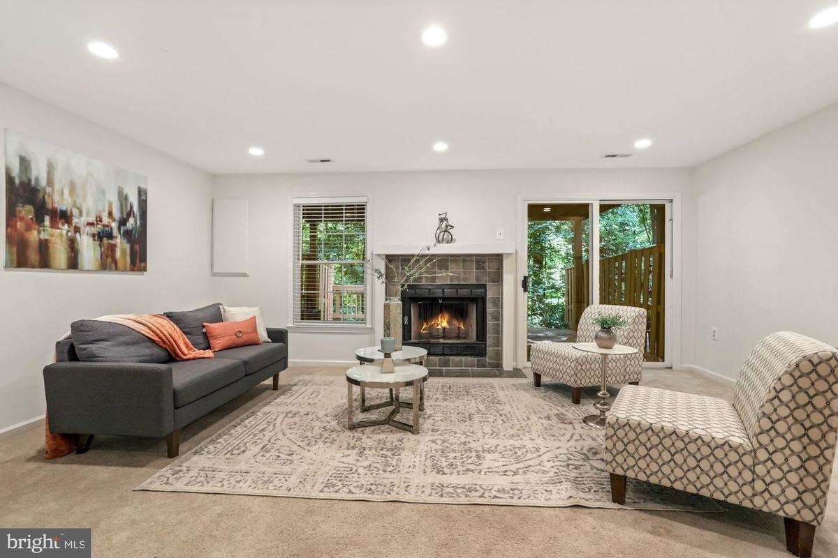 11280 Fairwind Way - Photo 3 of 25