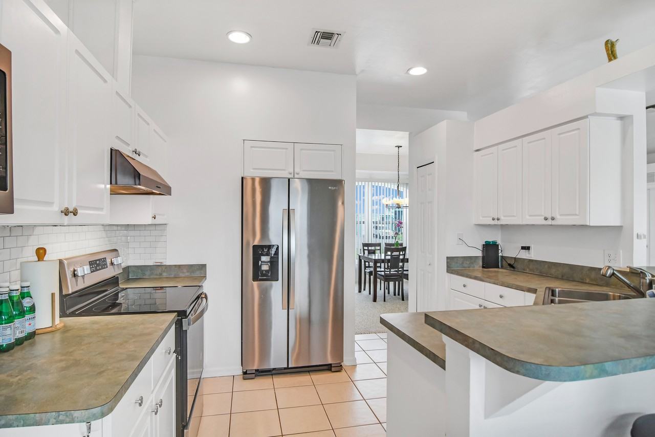 130 Sw 31st Ave - Photo 4 of 13