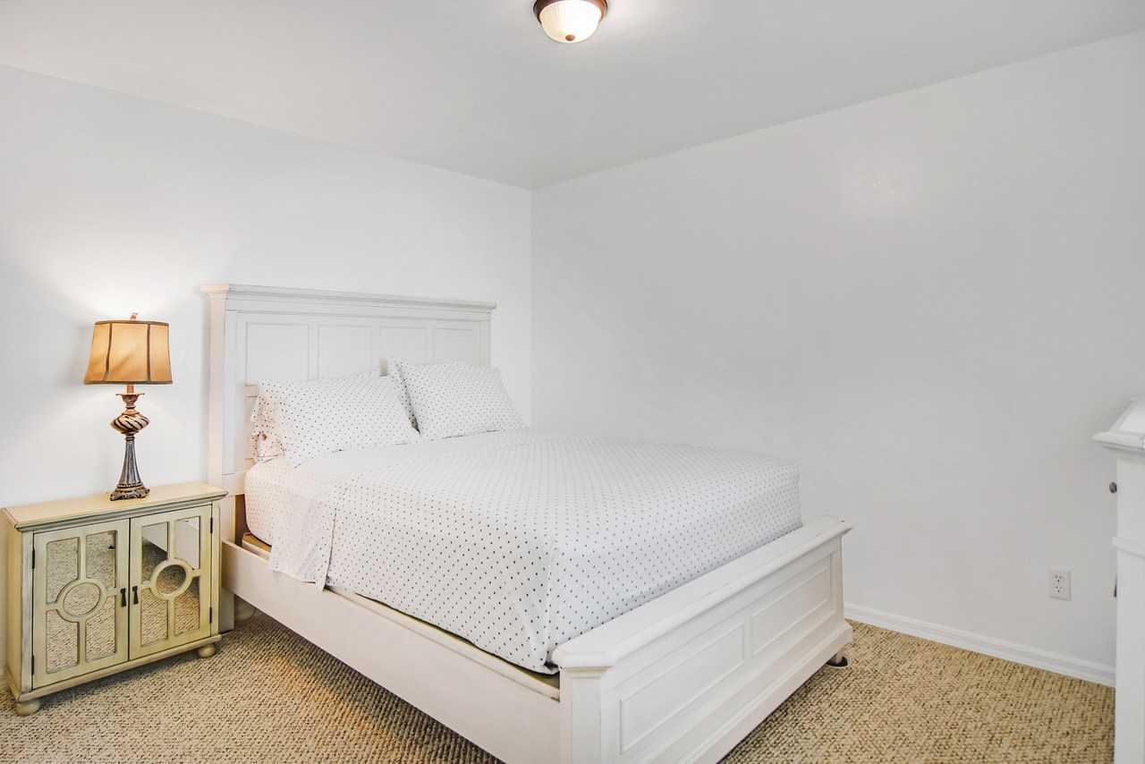 130 Sw 31st Ave - Photo 7 of 13