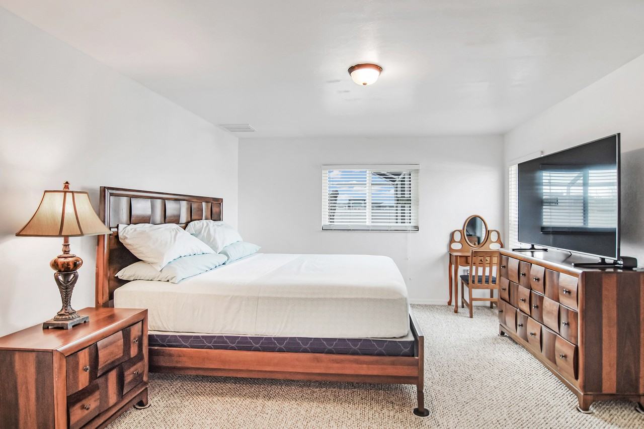 130 Sw 31st Ave - Photo 2 of 13