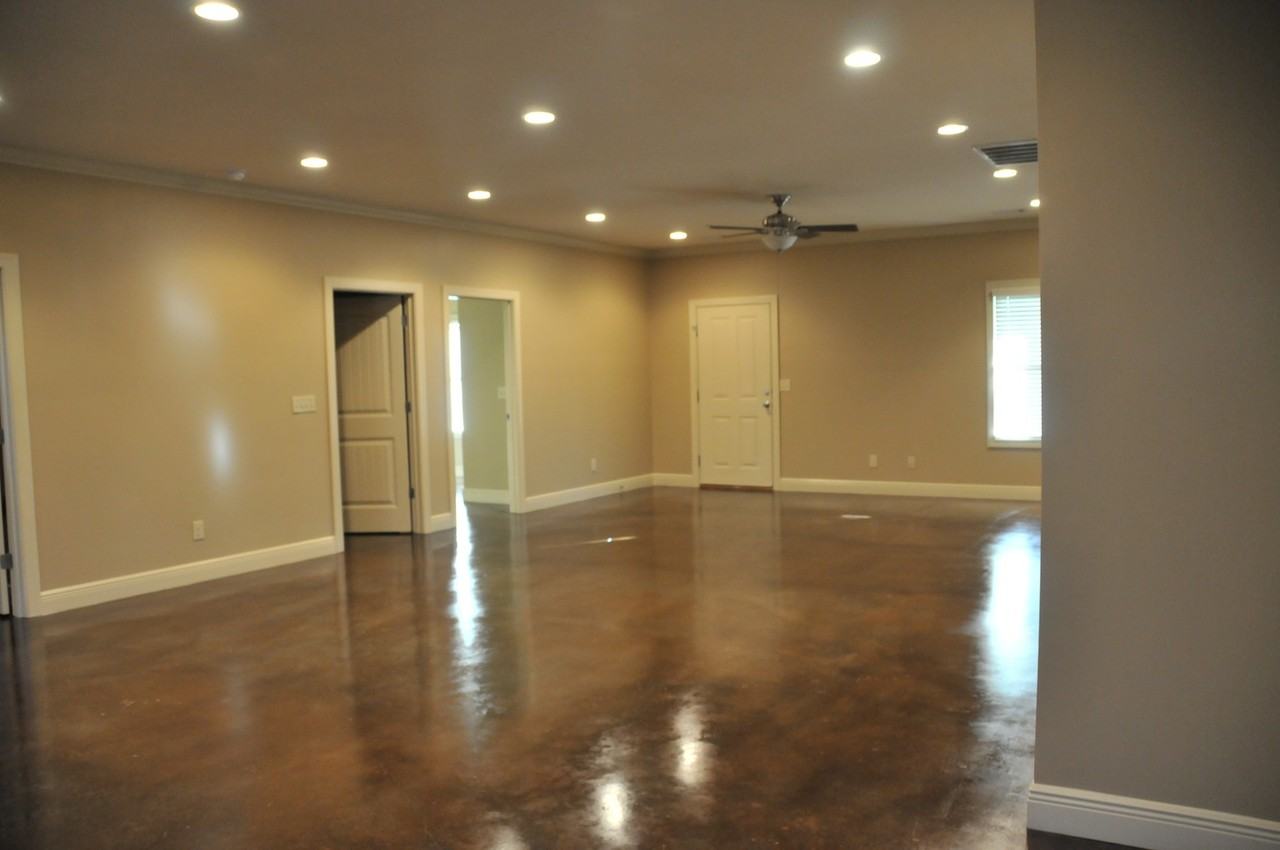 1434 Cloverdale Rd #B - Photo 3 of 3