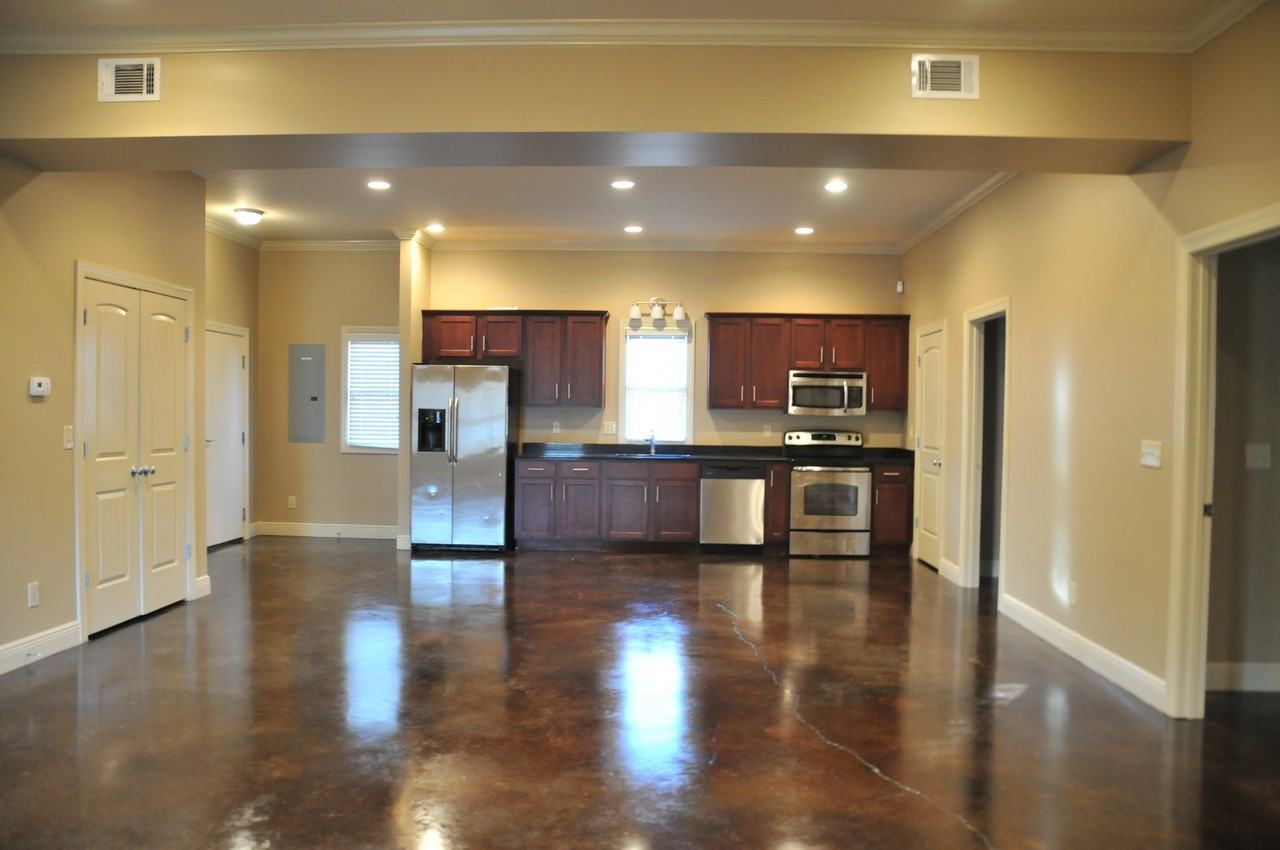 515 515 Wesley Place A - B #B - Photo 2 of 3