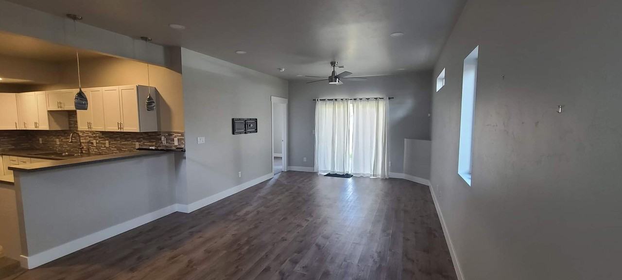 423 Brealyn Ct #B - Photo 4 of 21