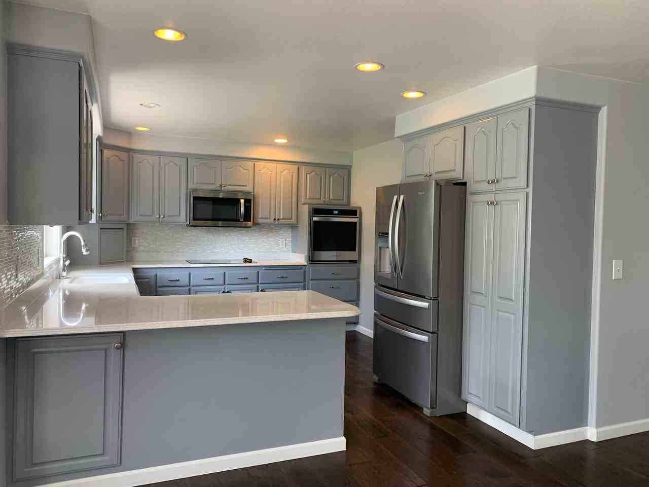 4190 Collier Ln - Photo 4 of 41